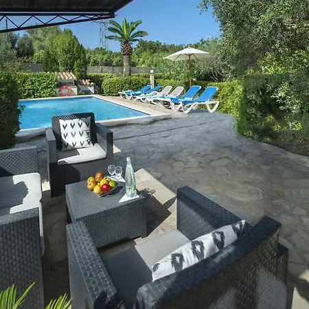 Villa Vidrier Ii By